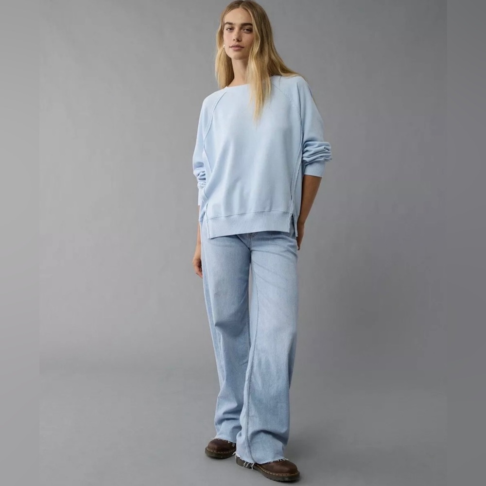 American Eagle Women’s Big Hug Crew Neck Oversized Sweatshirt Light Blue Sz L